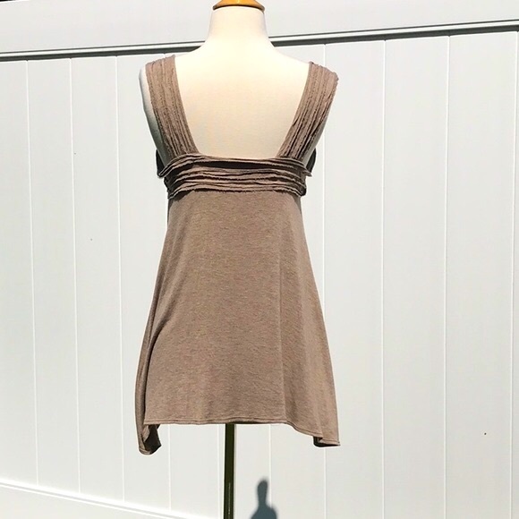 Max Studio Khaki Tan Hi Lo Raw Edge Trim Swing Tank Style Top Size Medium - Picture 9 of 10